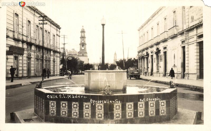 Famosa fuente de las ranas que un tiempo le dió uno de sus nombres populares